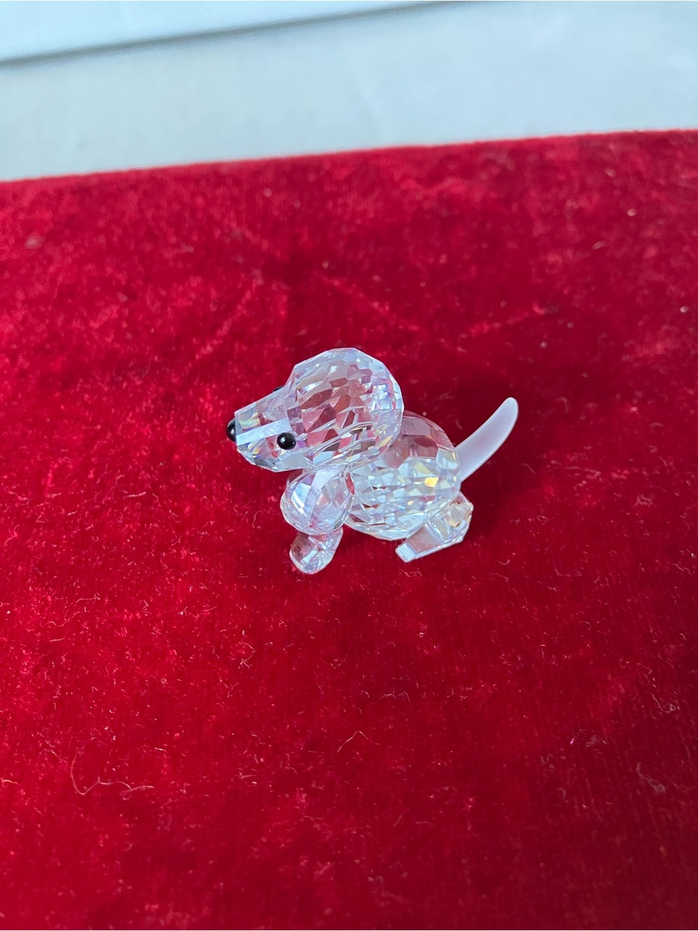 Swarovski Crystal Beagle 158418 Sitting Puppy Dog Figurine Frosted Tail Clear.